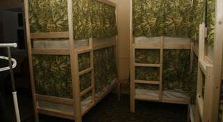 Гостиница Мхостел Москва Спальное место на двухъярусной кровати в общем 14-местном номере для мужчин и женщин-2